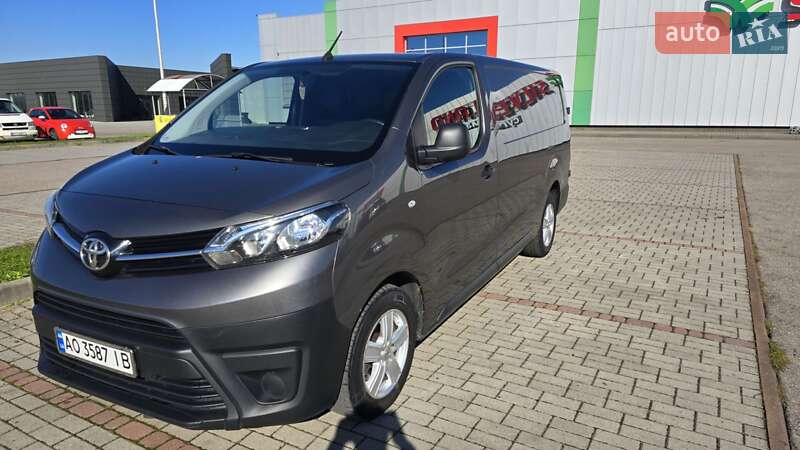 Грузовой фургон Toyota Proace 2018 в Тячеве