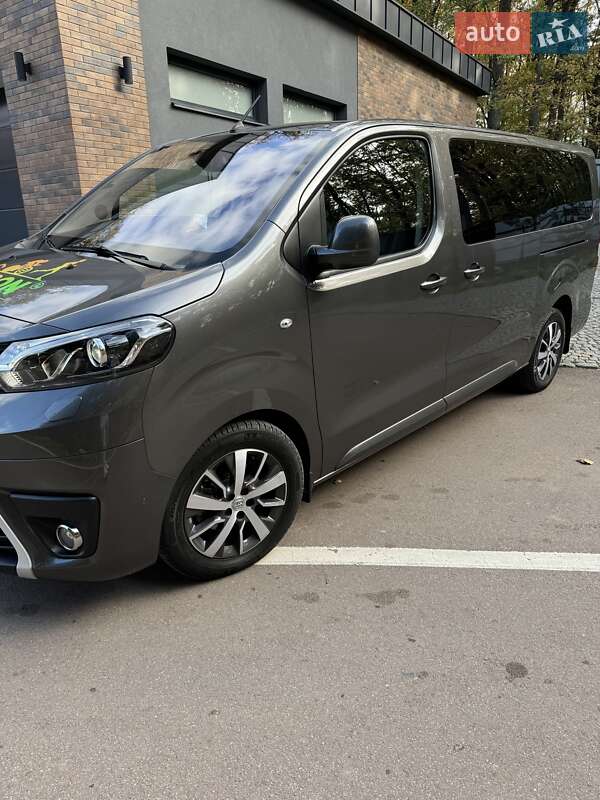 Мінівен Toyota Proace 2021 в Ужгороді