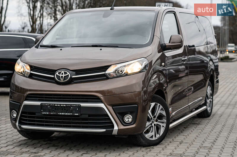 Мінівен Toyota Proace 2018 в Львові