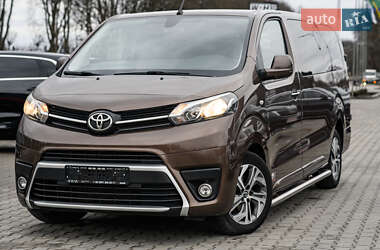 Мінівен Toyota Proace 2018 в Львові