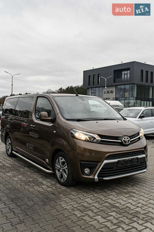 Мінівен Toyota Proace 2018 в Львові