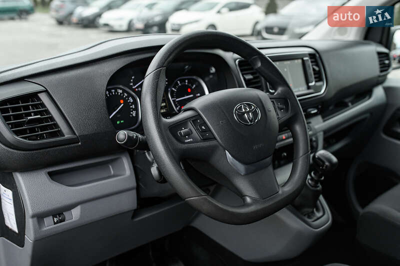 Мінівен Toyota Proace 2018 в Львові