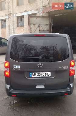 Минивэн Toyota Proace 2019 в 