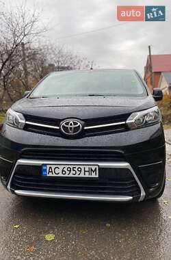 Вантажопасажирський фургон Toyota Proace 2017 в Кам'янському