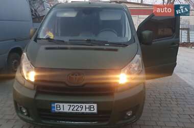 Вантажний фургон Toyota Proace 2015 в 