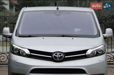 Мінівен Toyota Proace 2021 в 