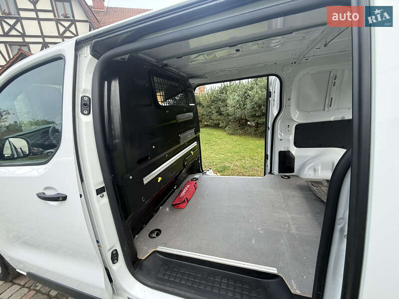 Грузовой фургон Toyota Proace 2023 в Калуше