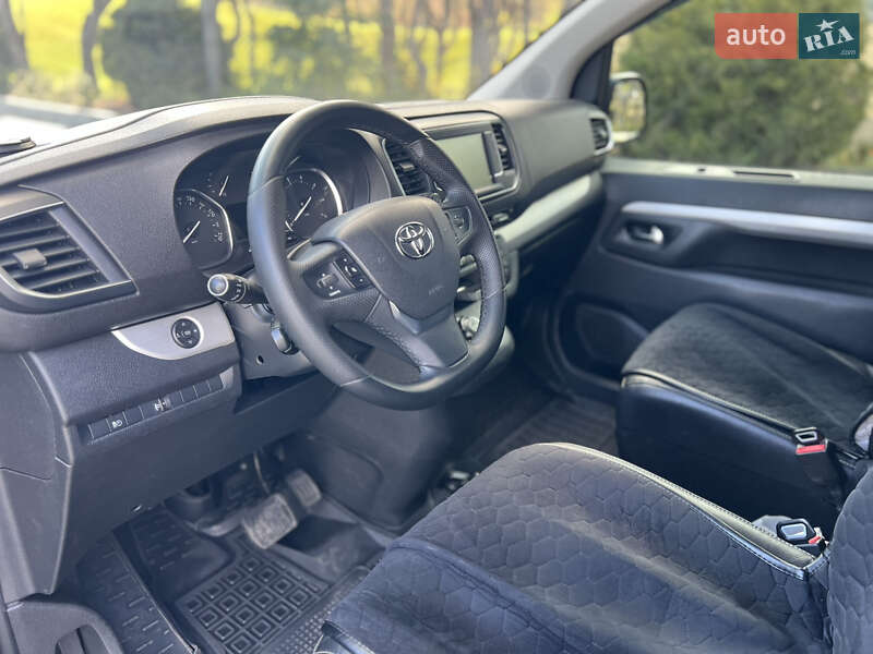 Мінівен Toyota Proace 2017 в Дніпрі фото 39 Мінівен Toyota Proace 2017 в Дніпрі