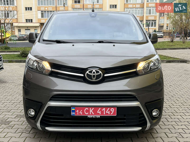 Микроавтобус грузовой (до 3,5т) Toyota Proace 2018 в Черновцах