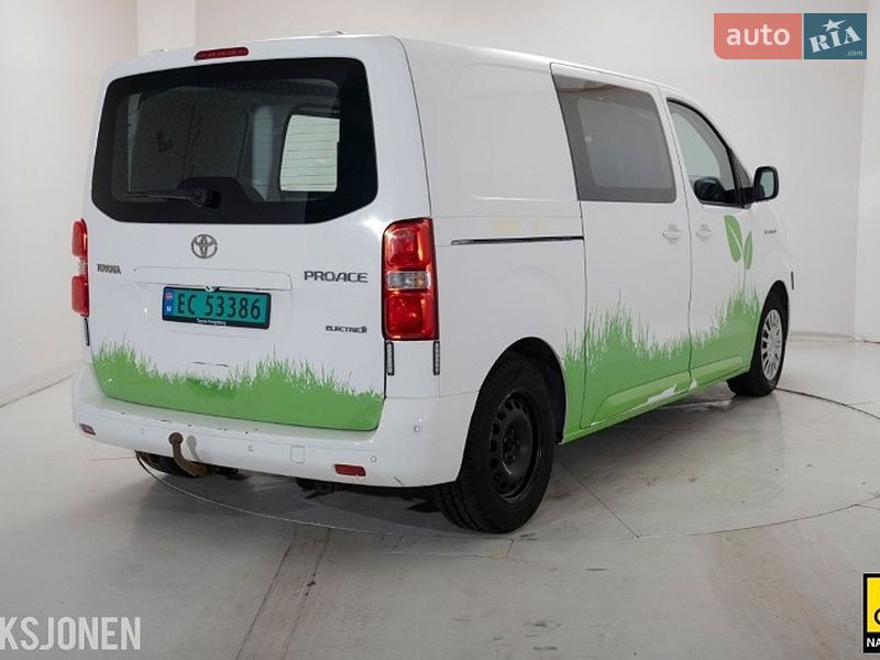 Грузопассажирский фургон Toyota Proace 2021 в Киеве