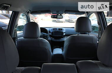 Позашляховик / Кросовер Toyota RAV4 EV 2013 в 