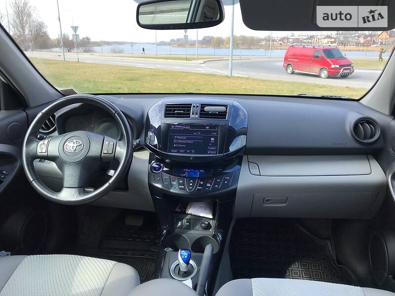 Позашляховик / Кросовер Toyota RAV4 EV 2012 в Вінниці