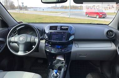 Позашляховик / Кросовер Toyota RAV4 EV 2012 в 
