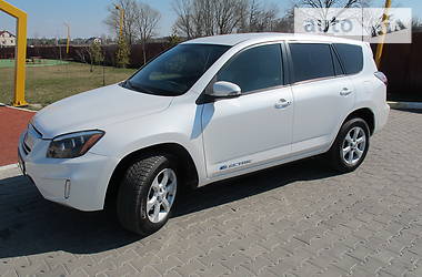 Toyota RAV4 EV 2013