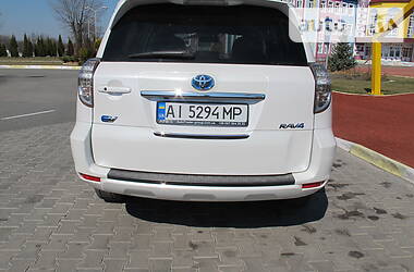 Внедорожник / Кроссовер Toyota RAV4 EV 2013 в Василькове
