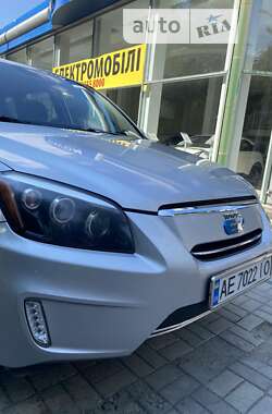 Внедорожник / Кроссовер Toyota RAV4 EV 2014 в Днепре