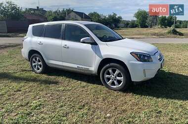 Внедорожник / Кроссовер Toyota RAV4 EV 2013 в Харькове