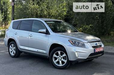 Внедорожник / Кроссовер Toyota RAV4 EV 2014 в Львове