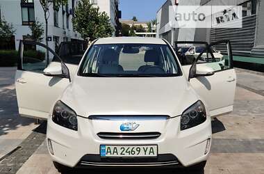 Внедорожник / Кроссовер Toyota RAV4 EV 2012 в Киеве