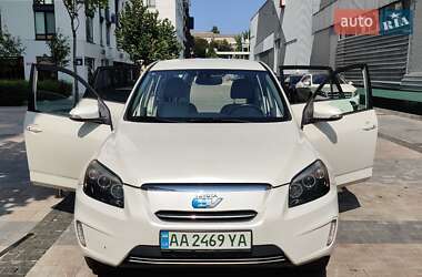 Внедорожник / Кроссовер Toyota RAV4 EV 2012 в Киеве