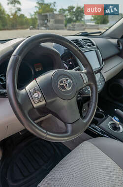Внедорожник / Кроссовер Toyota RAV4 EV 2014 в 