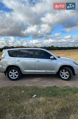 Внедорожник / Кроссовер Toyota RAV4 EV 2014 в Киеве