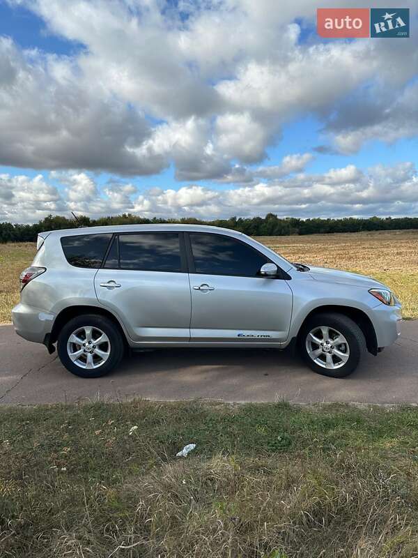 Toyota RAV4 EV 2014