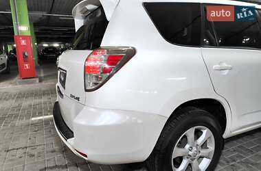 Внедорожник / Кроссовер Toyota RAV4 EV 2013 в 