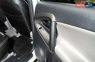 Внедорожник / Кроссовер Toyota RAV4 EV 2013 в 