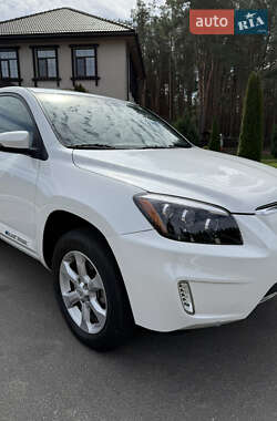 Внедорожник / Кроссовер Toyota RAV4 EV 2013 в 