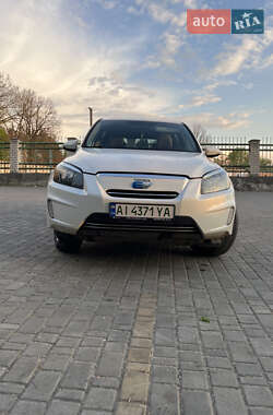 Позашляховик / Кросовер Toyota RAV4 EV 2014 в 