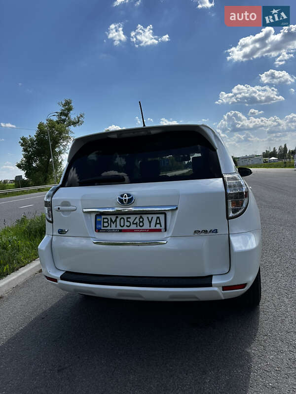 Внедорожник / Кроссовер Toyota RAV4 EV 2013 в Ромнах