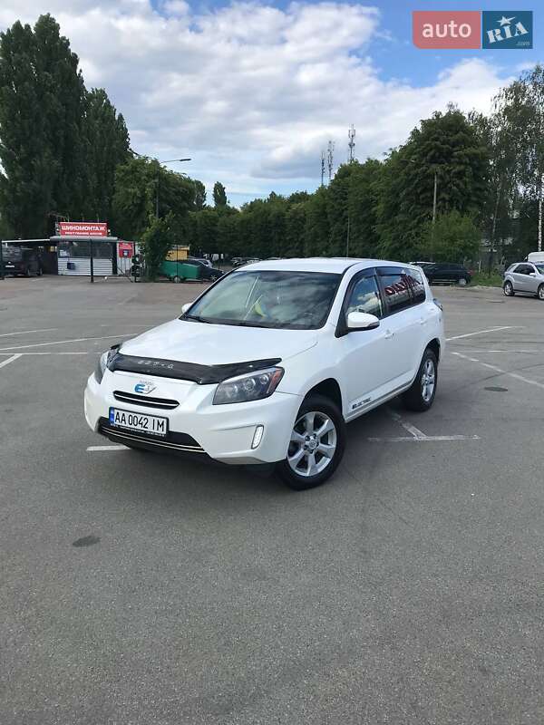 Toyota RAV4 EV 2012