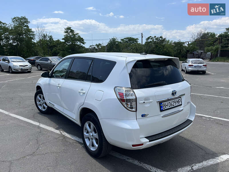 Внедорожник / Кроссовер Toyota RAV4 EV 2013 в Одессе фото 5 Внедорожник / Кроссовер Toyota RAV4 EV 2013 в Одессе