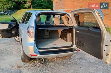 Внедорожник / Кроссовер Toyota RAV4 EV 2012 в 