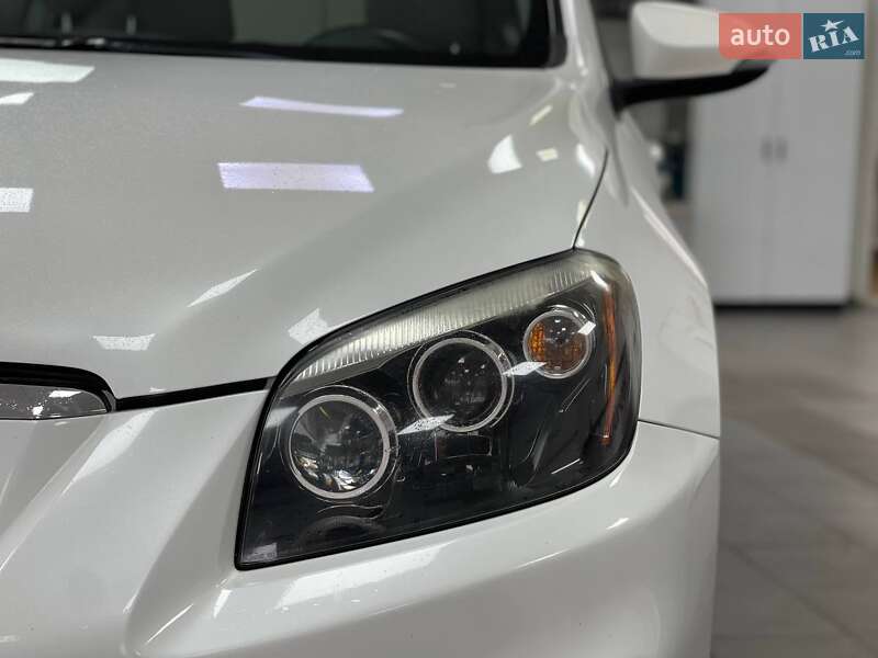 Внедорожник / Кроссовер Toyota RAV4 EV 2013 в Киеве