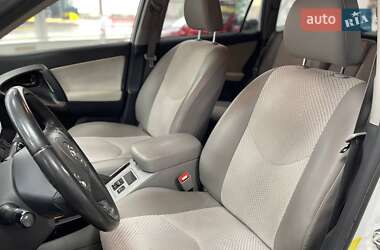 Внедорожник / Кроссовер Toyota RAV4 EV 2013 в 
