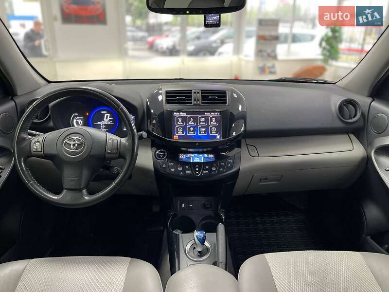 Внедорожник / Кроссовер Toyota RAV4 EV 2013 в Киеве