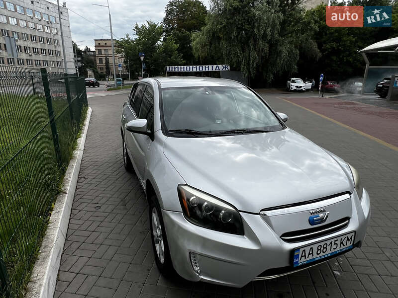 Toyota RAV4 EV 2014