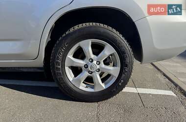 Внедорожник / Кроссовер Toyota RAV4 EV 2013 в 