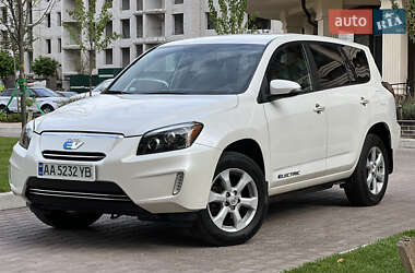 Внедорожник / Кроссовер Toyota RAV4 EV 2013 в Киеве