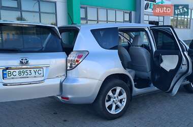 Внедорожник / Кроссовер Toyota RAV4 EV 2014 в 