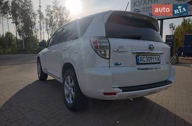 Внедорожник / Кроссовер Toyota RAV4 EV 2012 в 