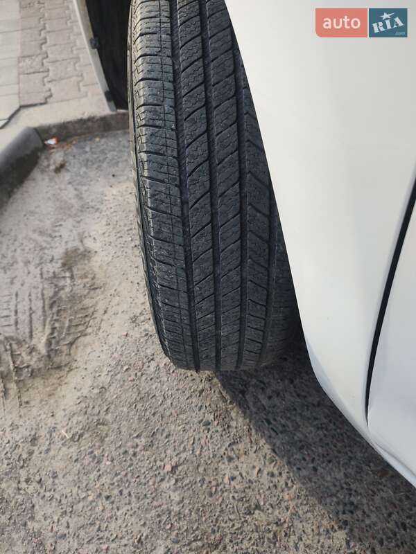 Позашляховик / Кросовер Toyota RAV4 EV 2012 в Ковелі