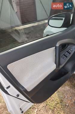 Внедорожник / Кроссовер Toyota RAV4 EV 2012 в 