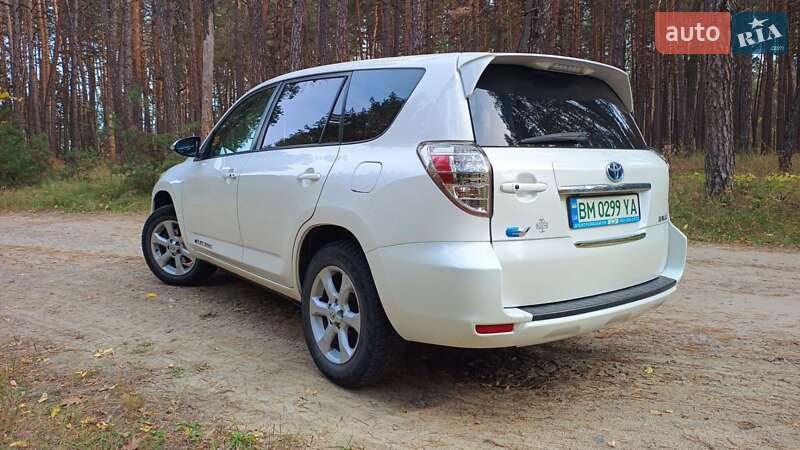 Внедорожник / Кроссовер Toyota RAV4 EV 2012 в Ахтырке