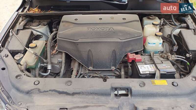 Внедорожник / Кроссовер Toyota RAV4 EV 2012 в Ахтырке