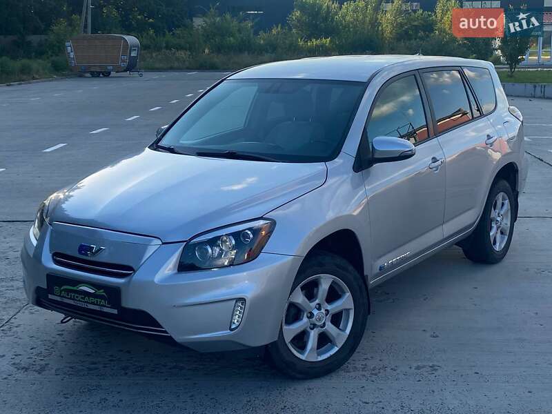 Внедорожник / Кроссовер Toyota RAV4 EV 2012 в Киеве