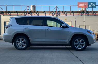 Внедорожник / Кроссовер Toyota RAV4 EV 2012 в 