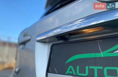 Внедорожник / Кроссовер Toyota RAV4 EV 2012 в 